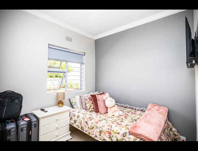 4 BEDROOM FREESTANDING TO LET IN TABLE VIEW